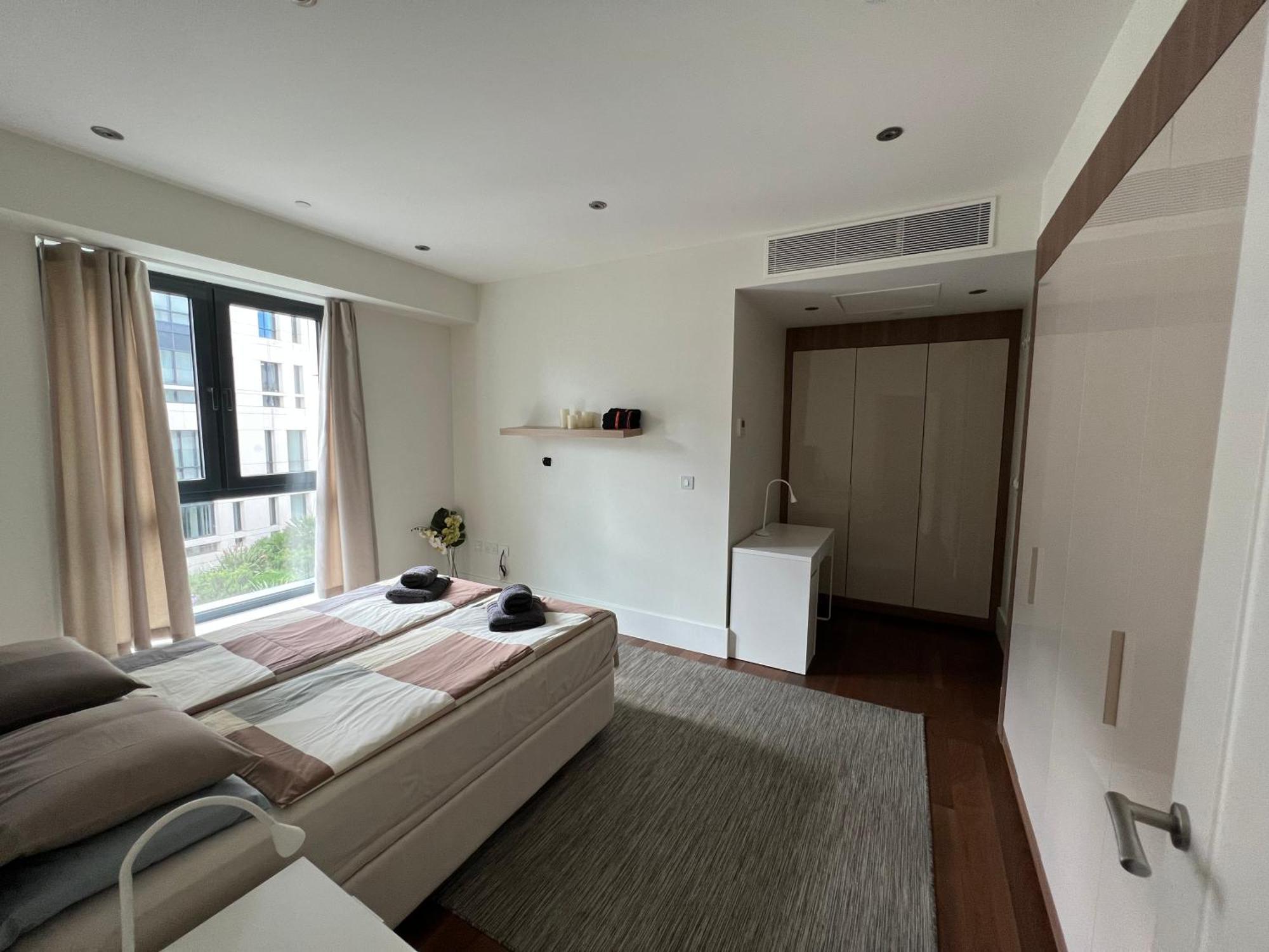 Deluxe 1-Bed Apartment In The City Centre ยิบรอลตาร์ ภายนอก รูปภาพ