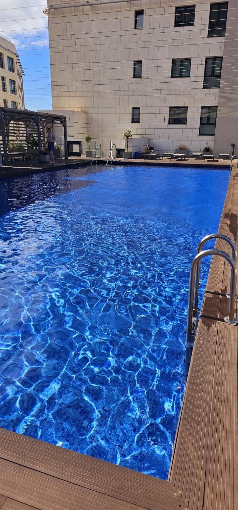 Deluxe 1-Bed Apartment In The City Centre ยิบรอลตาร์ ภายนอก รูปภาพ